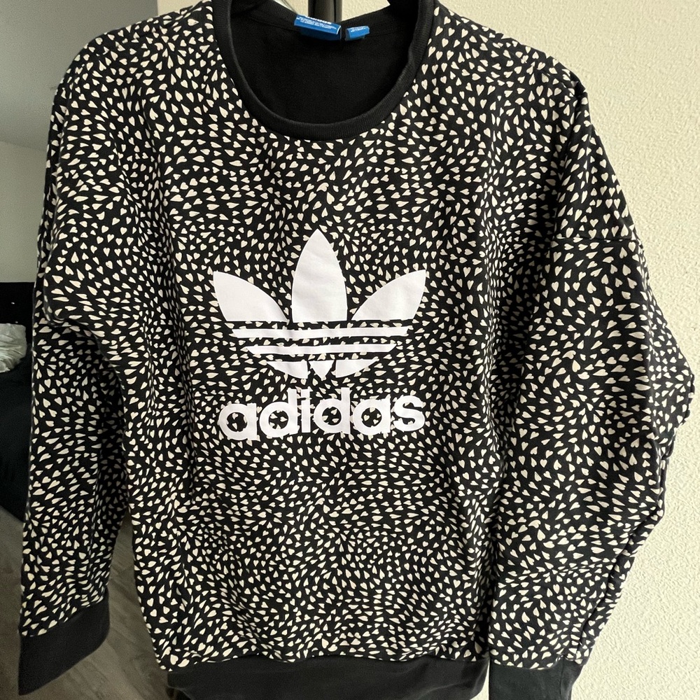 -SOLD- adidas Originals Trefoil Logo Heart Print Sweater